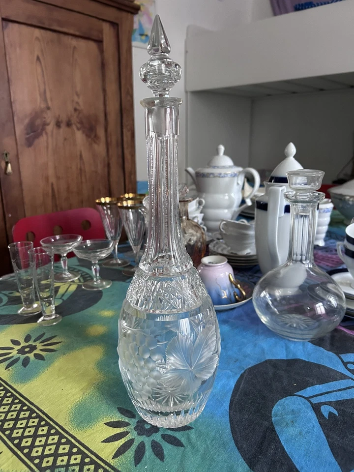 Transparente Kristallglas Karaffe , dekoriert, mit Facettstiel - Bild 1 von 4
