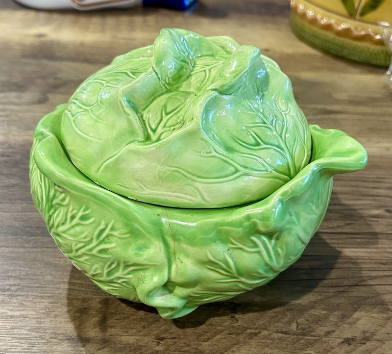 Vintage 1978 Holland Mold Ceramic Cabbage Leaf Lidded Bowl / Tureen