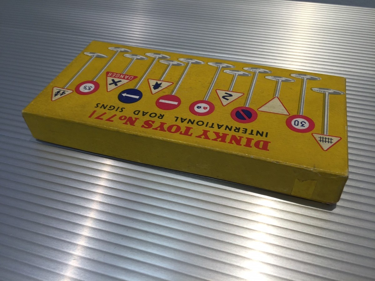 Vintage Dinky Toys | MIB | Famous Road Signs | Complete Set | No