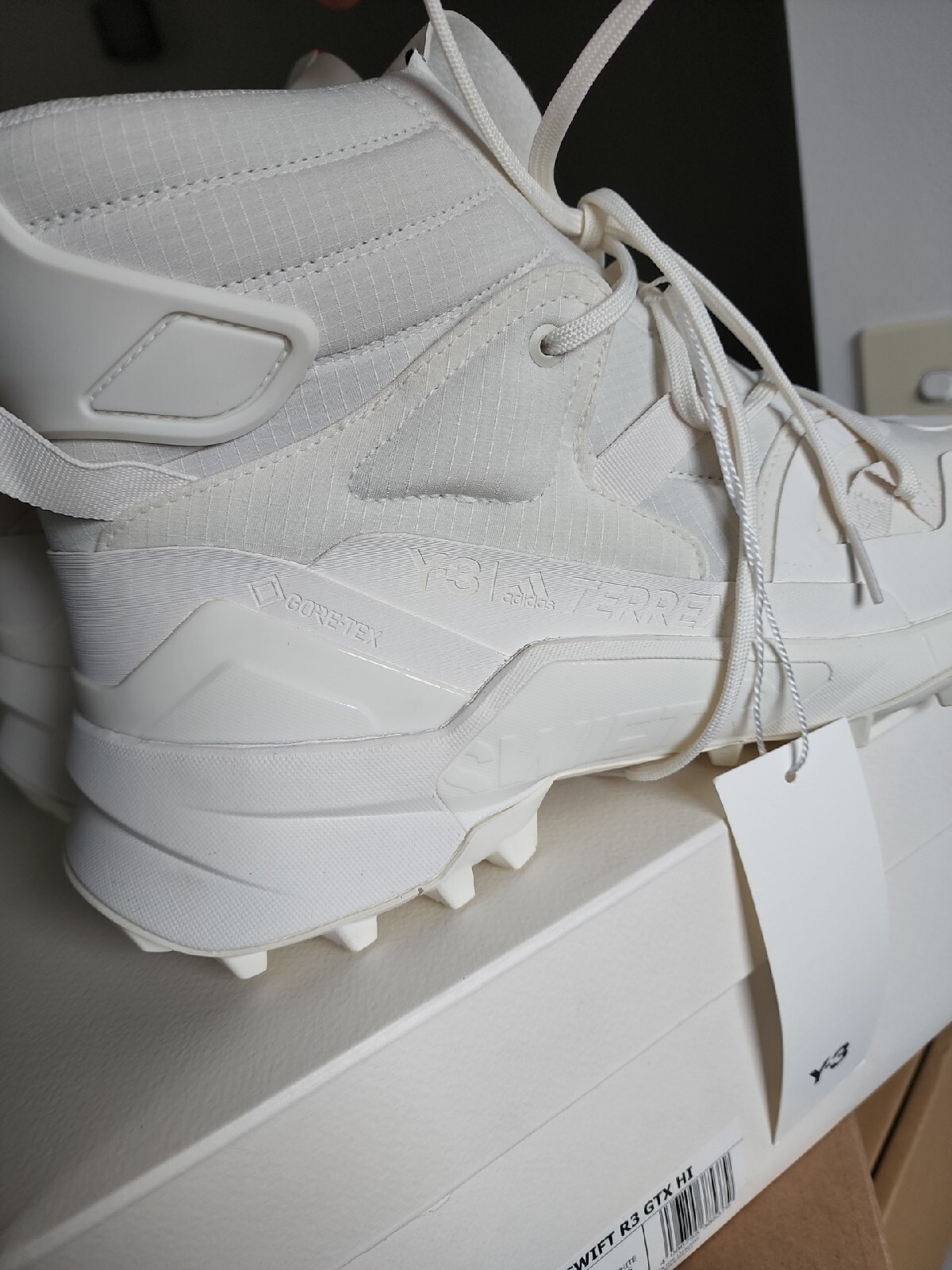 Y-3 Terrex Swift R3 GTX Hi 10 Gore Tex White Red Beige Grey Adidas Boot Off Y3 image 9