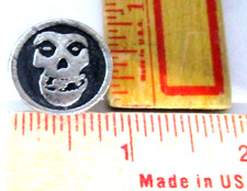 Misfits pin vintage collectible old rock band music concert memorabilia pinback