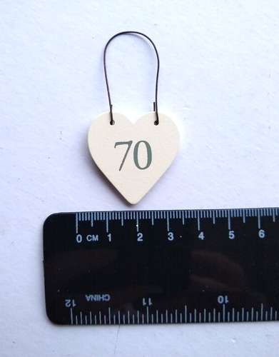 East of India Tiny Wooden Heart 70 Seventy Hanging Sign Greeting Keepsake Gift - Picture 4 of 4