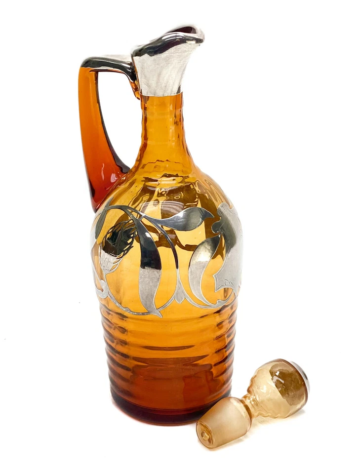 Decantador de vidrio ámbar con superposición de plata Continental. Diseños de hojas y florales  Foto 4 de 4