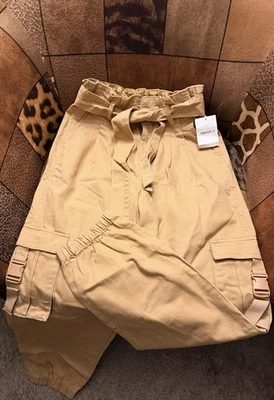 Pantalones de carga para mujer Forever 21 caqui con cinturón talla L nuevos con etiquetas - Imagen 1 de 4