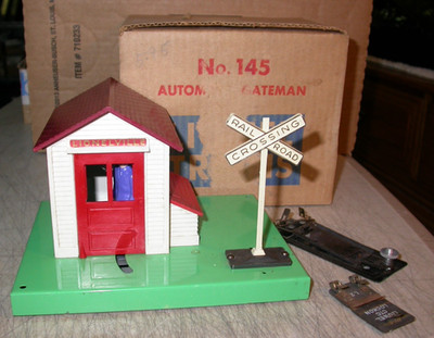 Lionel 145 Automatic Gateman w/ 145C - Lock-on in Nice Working Condition w/OB
