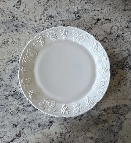 Vintage Indiana Glass Colony Harvest Grape Pattern White Milkglass Platter 14"