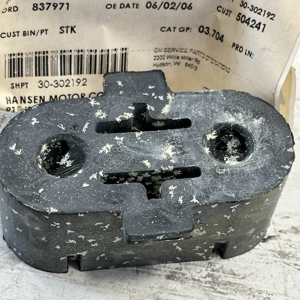 New OEM GENUINE GM 15296913 Muffler W/Tailpipe Insulator Bumper - Image 4 of 4