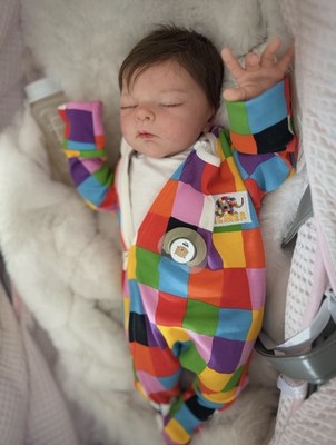 Reborn Fake Baby Life like Silikon Filmpuppe newborn Serah Adrie echter Luxus