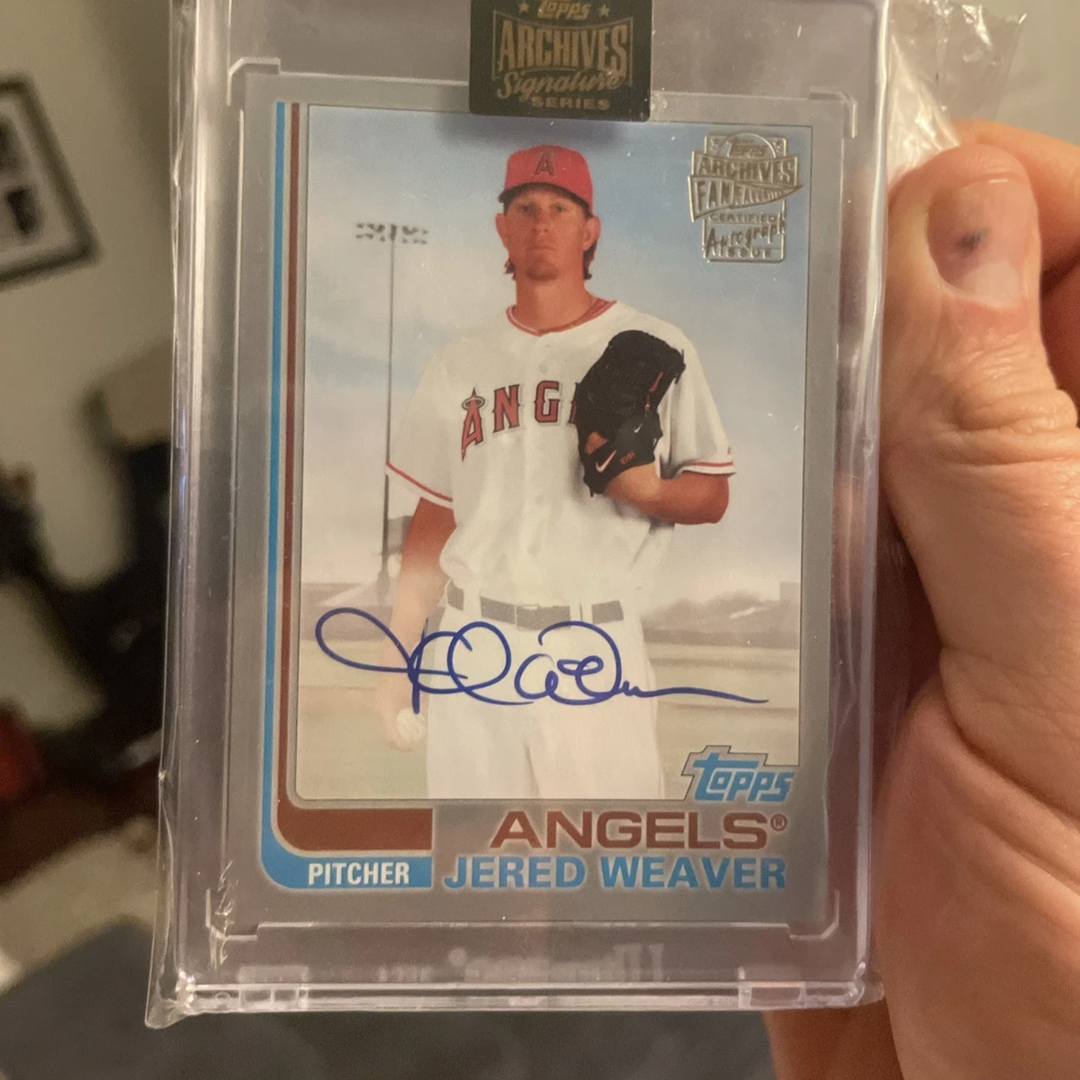 Topps Jered Weaver Autographed Baseball Sports Trading Cards 