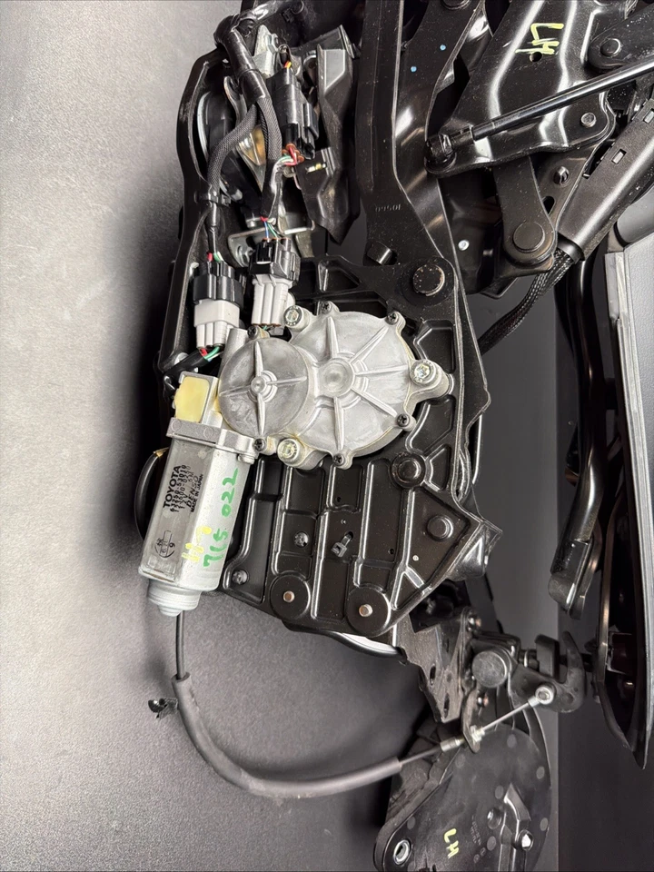 2010-2015 Lexus IS250c IS350c Convertible Trunk Hinge Flap Rear Left Side Roof - Image 2 of 4