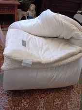 Eddie Bauer Home Reversible Queen Size Comforter Sherpa Ivory