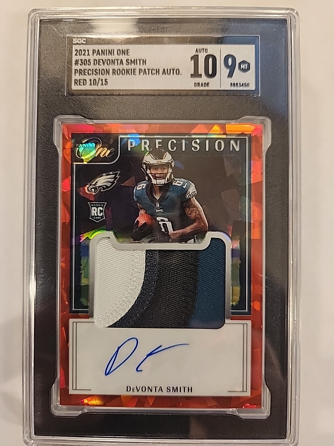 2021 Panini One Devonta Smith Precision Rookie Patch Auto Red 10/15