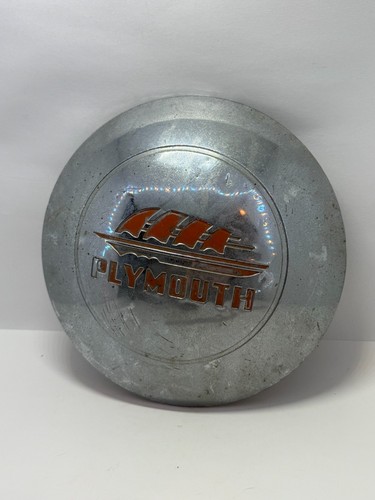 ONE 1940s Red Plymouth Sailing Ship Chrome Dog Dish Hub Cap 10" (7.5" Fitting) - Picture 2 of 10