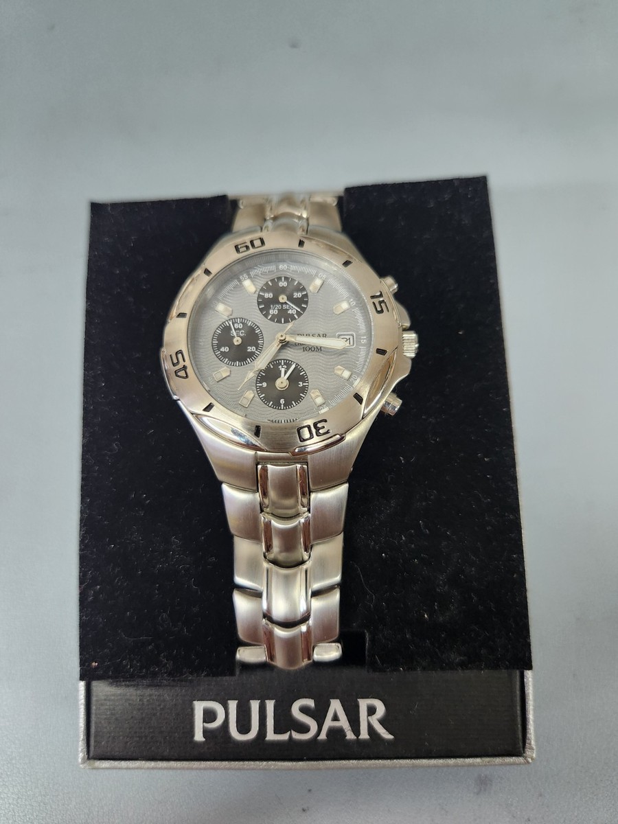 おじ RARE PULSAR By SEIKO Chronograph Gray Face & Silver Tone 38MM YM92