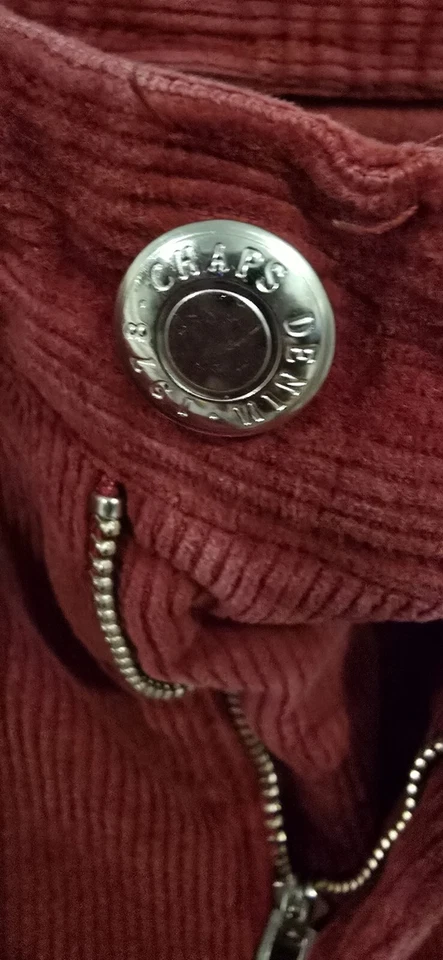 Pantalones de pana Chaps para mujer 4 pantalones rojos de pana corte bota Foto 4 de 4