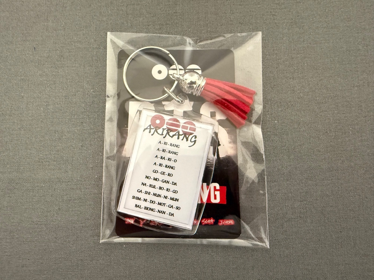 bts arirang US アメリカ　ラキドロ BTS Arirang Keychain celebrating the Dallas concert. (Keychain and