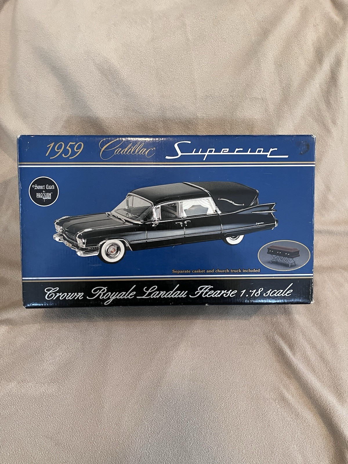 1959 Cadillac Superior Crown Royale Landau Hearse 1:18 With Casket