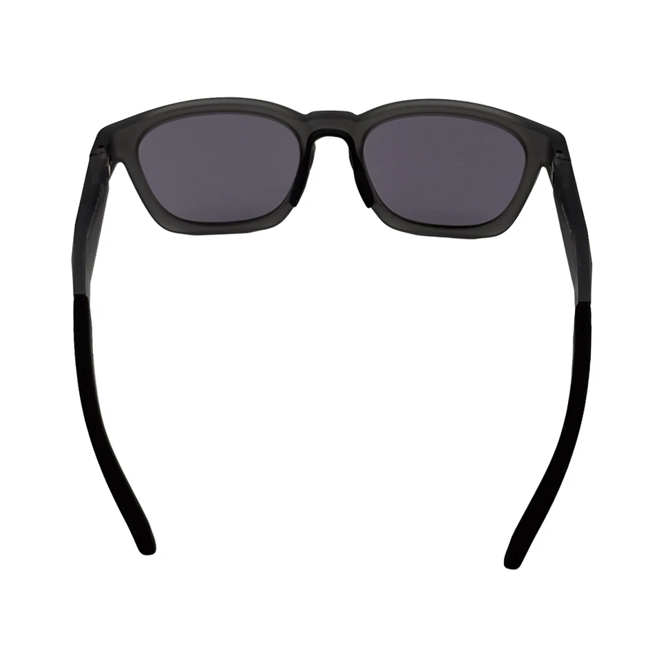 Oakley SHACKLE OO9507D-0452 Matte Grey Smoke Sunglasses 52mm 18mm 137mm - Image 4 of 4