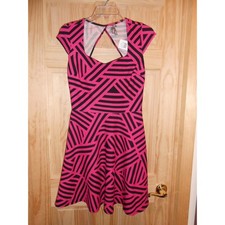 NEW Cap Sleeve Cute Knee Length Black/Pink Striped Short Dress Flare sz Small