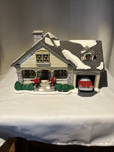 ORIGINAL SNOW VILLAGE Dept 56 THE BRANDON BUNGALOW #54918 with Box house - Picture 3 of 6