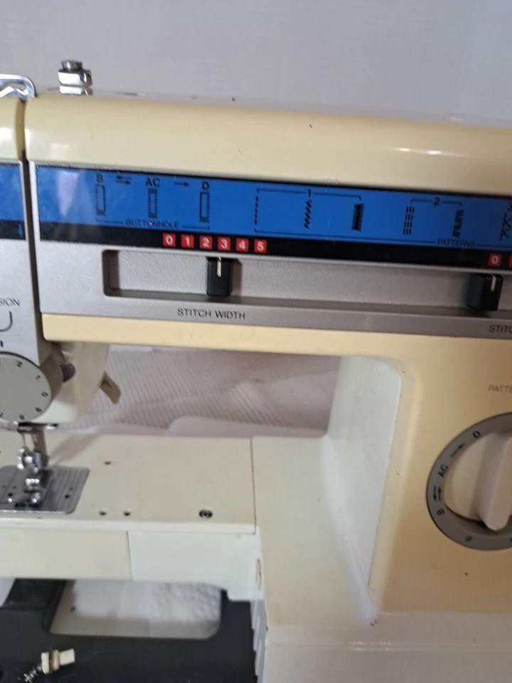 Máquina de coser Brother VX847 de colección funciona pero para piezas o reparación, sin pedal Foto 4 de 4