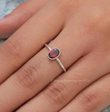 925 Sterling Silver Red Garnet Gems Small Beautiful Minimalist Band Ring  SP4080