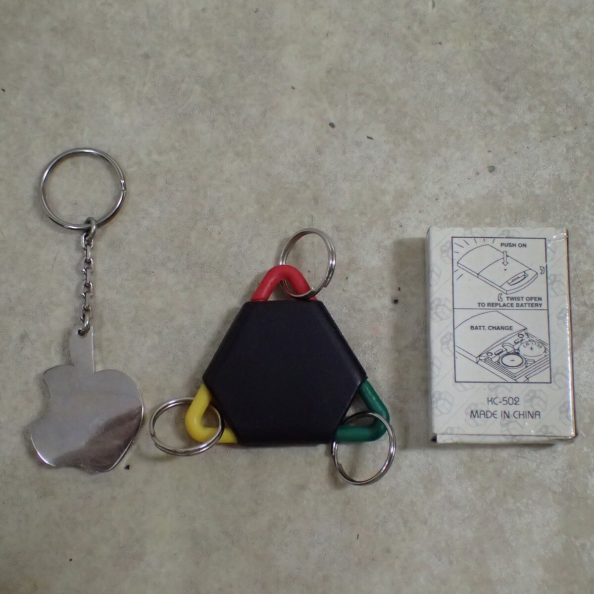レア！　Macintosh ピンバッジ　Apple ペンダント　セット VTG Apple Macintosh Retro Logo Gold Pen & Pencil Set by