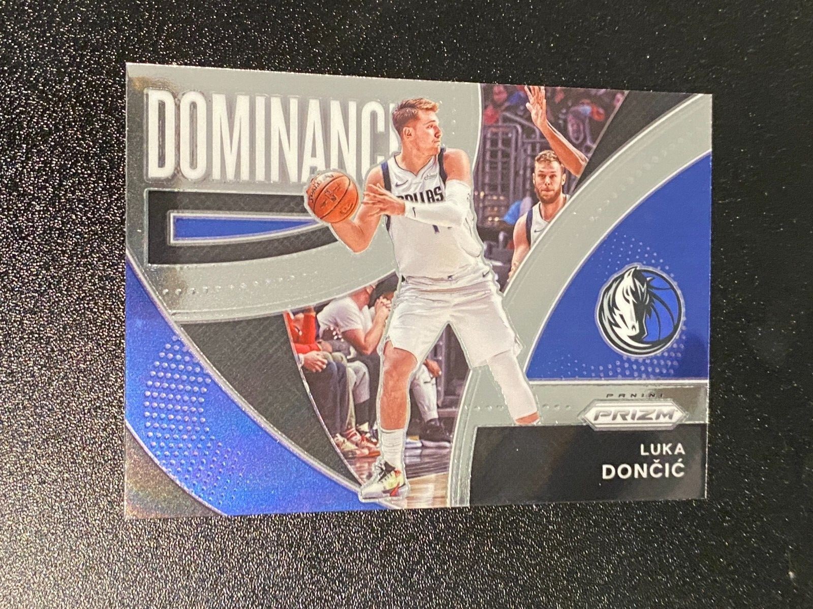 LUKA DONCIC 2021-22 Panini Prizm Basketball Dominance #10 - Mavericks