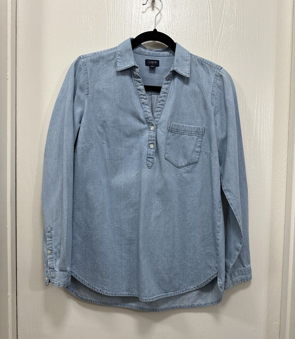J.Crew Blue Cotton Chambray Henley long sleeve Pocket Women Shirt size XS