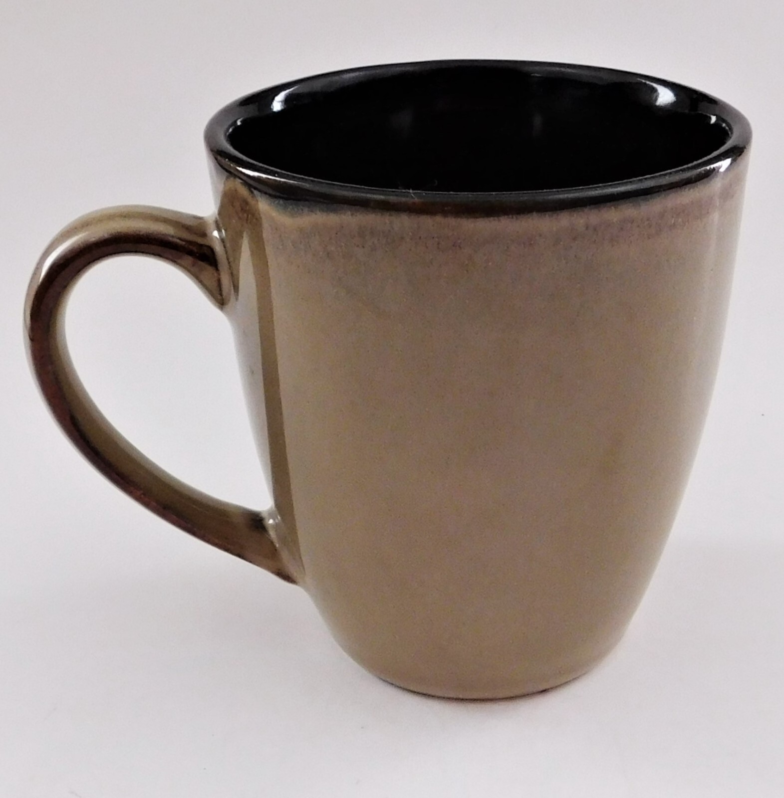 Gibson Elite Tan  Brown Black Mug Cup