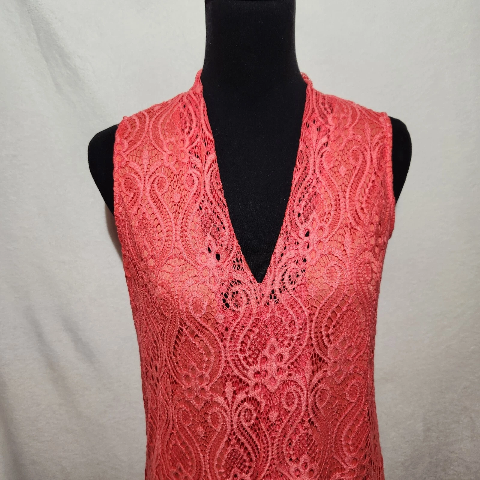 Abito Kay Celine pizzo corallo finto avvolgente svasato cappuccio manica aderente svasato taglia small