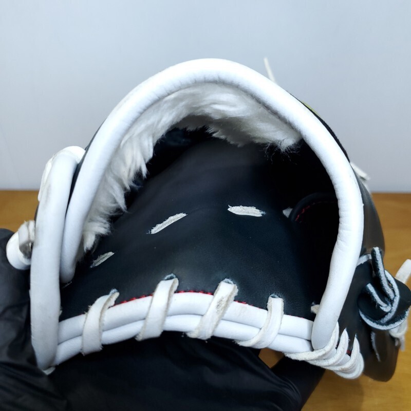 ASICS IF Limited Edition Soft Infield Gloves, Adult Size, Good Condition thumbnail 9