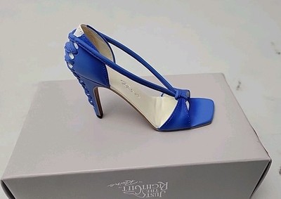 Just The Right Shoe ''Close Ties'' By Lorraine Vail (Raine)-#27308-VTG 2003
