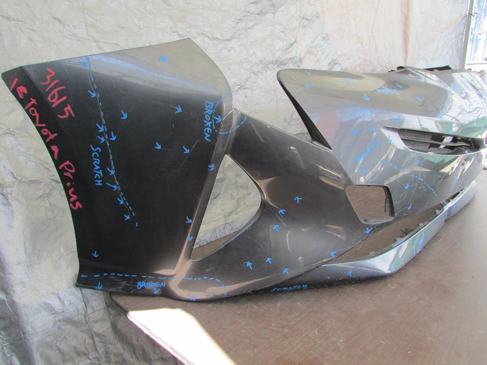 2017-2018 TOYOTA PRIUS Front Bumper Cover OEM /NO SHIPPING 31615 - Image 3 of 4