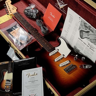 Fender Custom Shop Limited Edition Bvlgari Stratocaster NOS Wide Fade [AUTH]