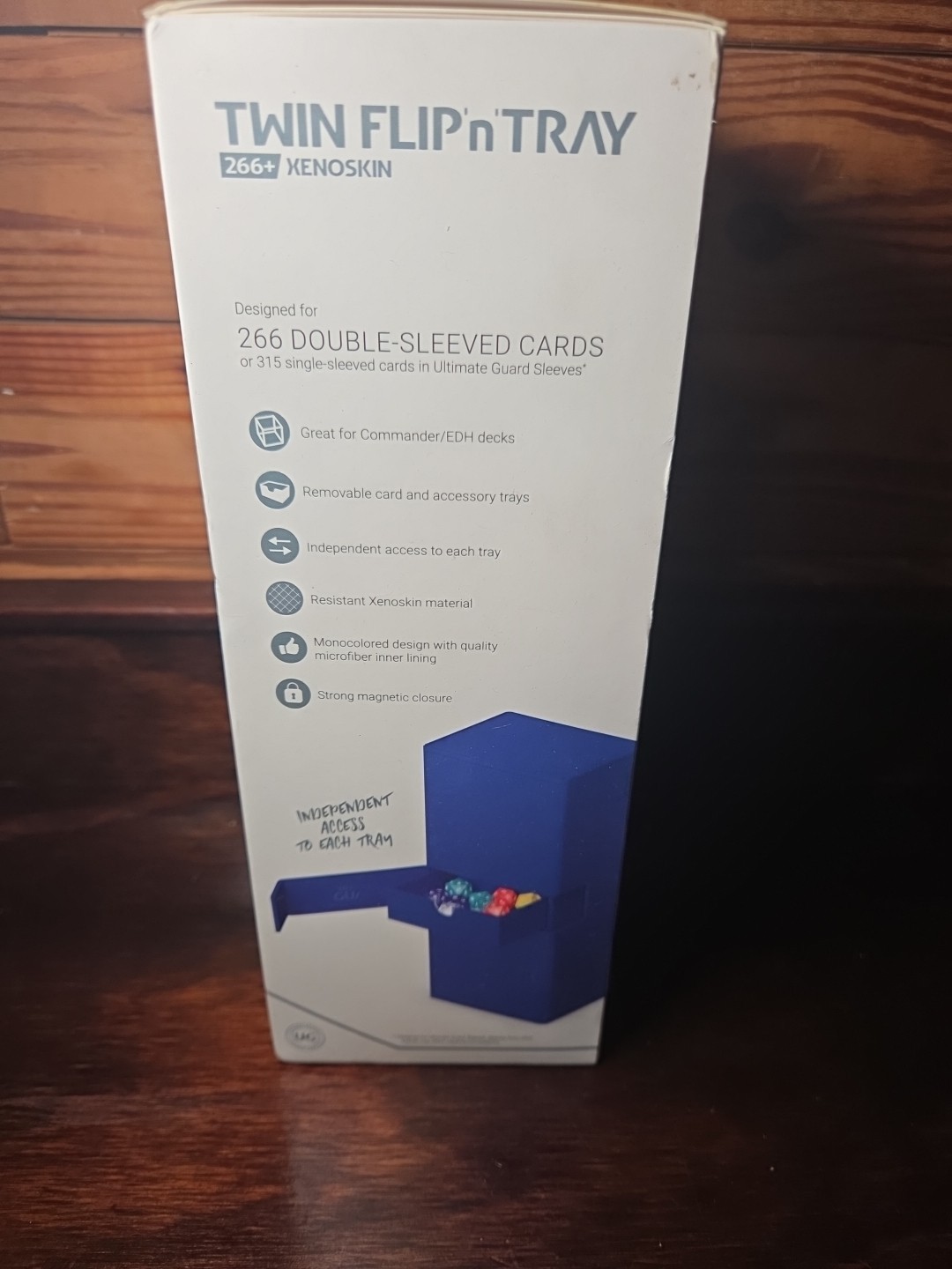 Ultimate Guard Twin Flip`n`Tray 266+ Xenoskin Blue. Commander Deck Box.