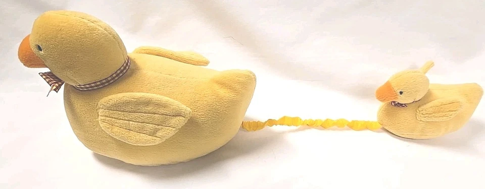 Juguete musical para cuna North American Bear Company Mama and Baby Duck #1845 Foto 2 de 4