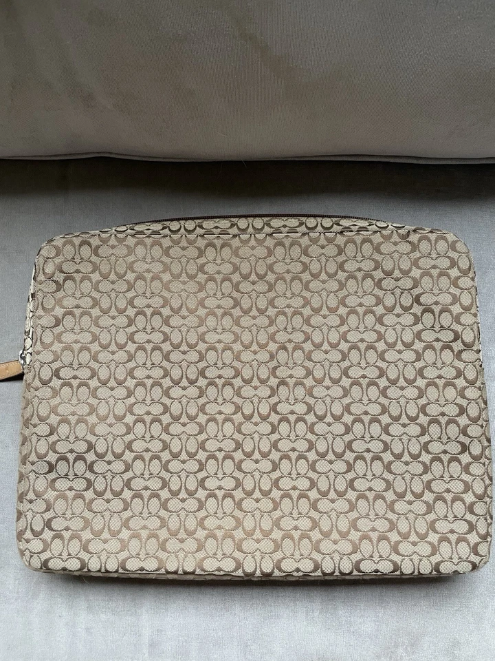 Coach Signature Jacquard Tan and Brown Computer Zip Sleeve Bag Clutch - Image 2 of 4