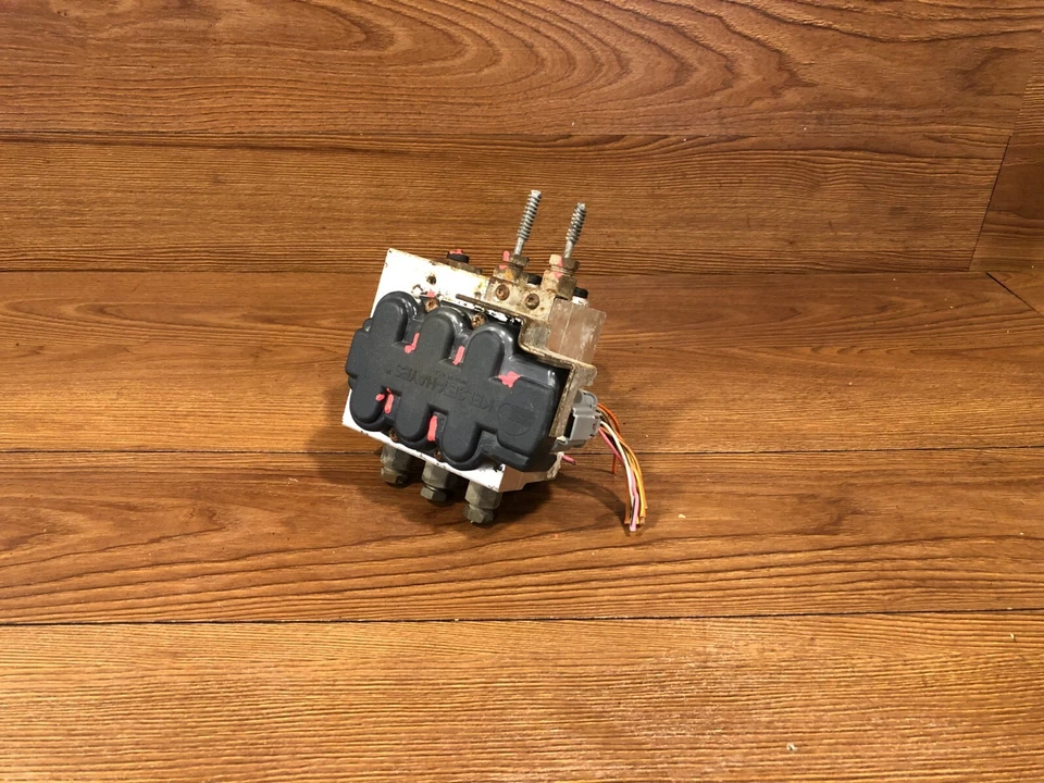 1994-1996 FORD ECONOLINE VAN E250 E350 ABS BRAKE PUMP CONTROL MODULE OEM #2 - Image 4 of 4