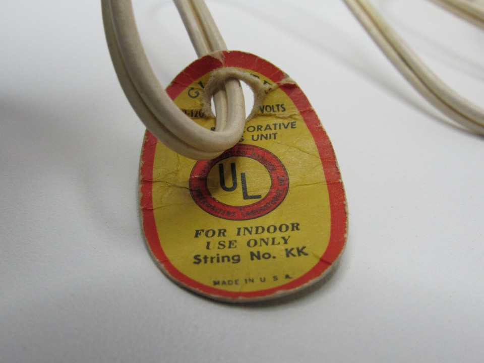 Vtg Glolite Illuminated Plastic Christmas Church Holiday Village Chapel