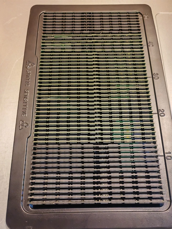 Lots of 50 4GB HP OEM PC2-5300P -555-12 2RX4 ECC REGISTERED Server RAM - Image 2 of 2