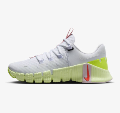 Women's Nike Free Metcon 5 White Barely Volt Pink Foam Crimson