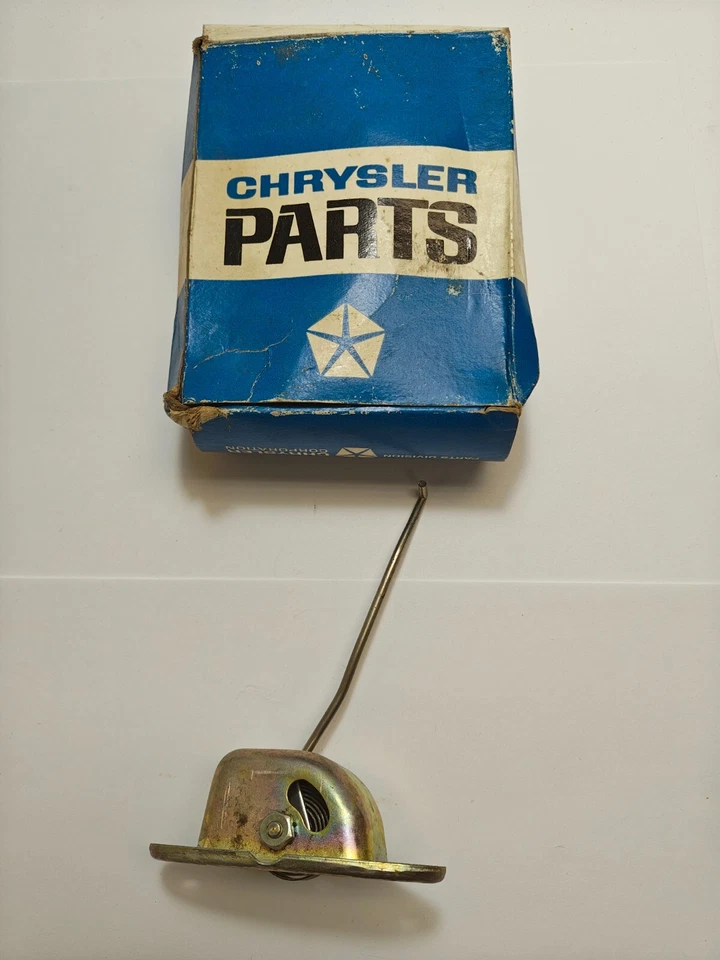 1970-1971 Plymouth Dodge Chrysler 383 2 Barrel Carburetor Choke 2951652 NOS. - Image 4 of 4