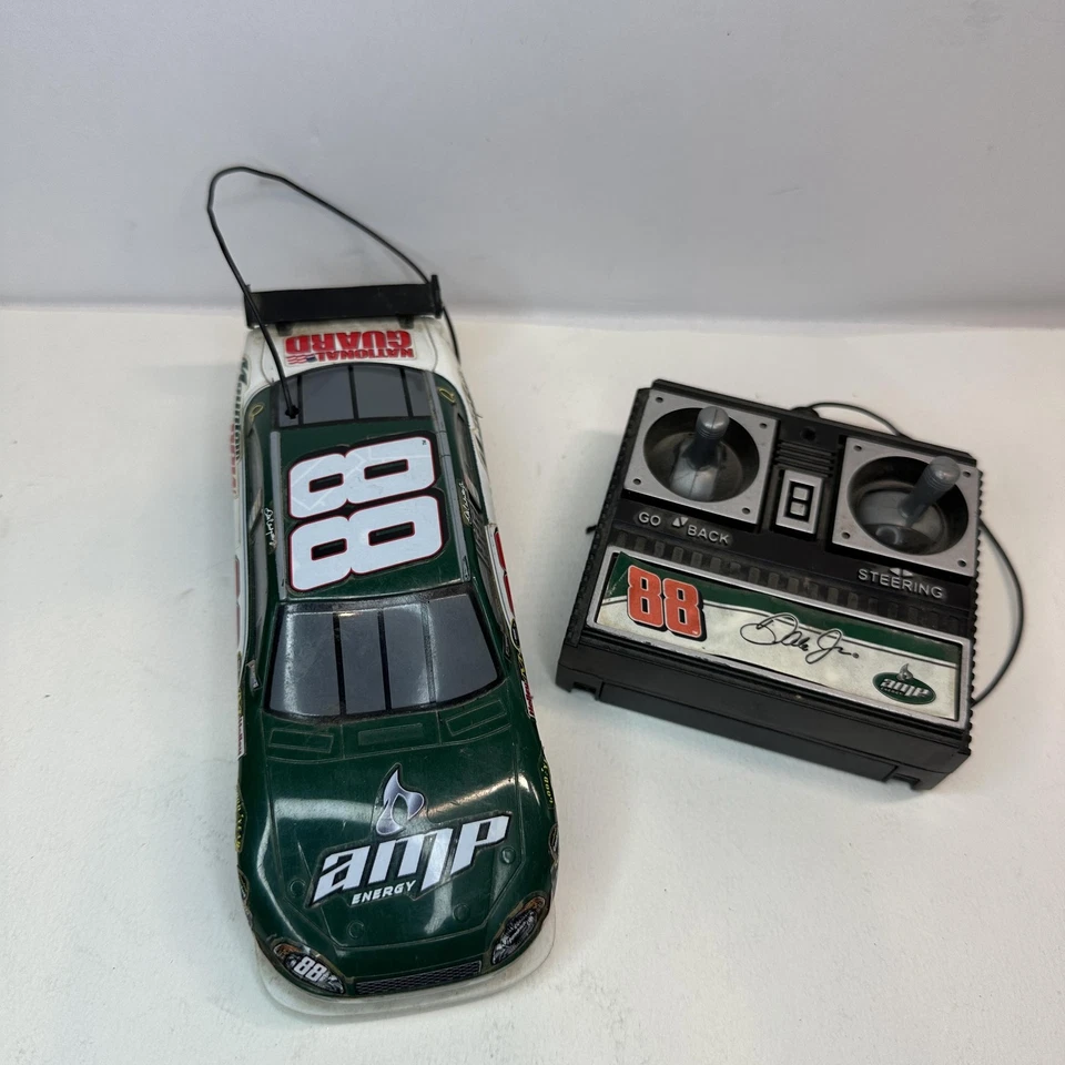 NASCAR Dale Jr #88 AMP Energy Guardia Nacional Coche RC Control Remoto 27MHz Foto 4 de 4