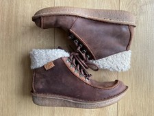 CLARKS FUNNY DREAM LIKE FLEECE LINED ANKLE BOOTS, WORN ONCE, EXCELLENT, SIZE 5.5