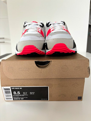 Nike Air Max 90 Herren Sneaker EU 42 Grau/Weiß/Rot/Schwarz Mesh Low Top