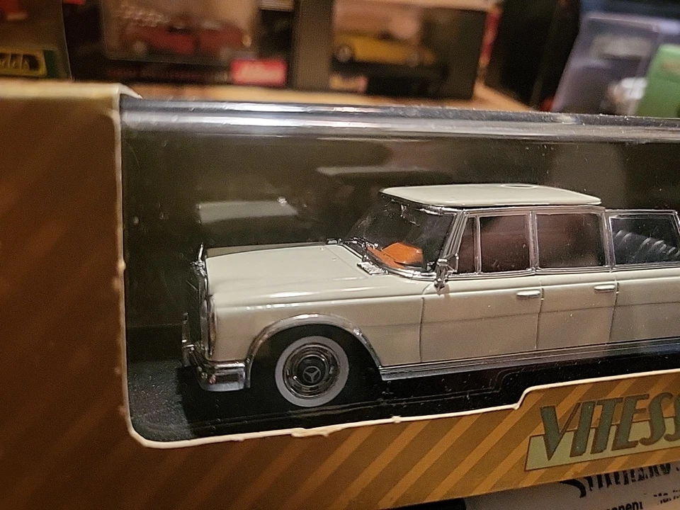 Super Vitesse Mercedes Benz 600 Pullmann Landaulet ограниченный выпуск коробка 1:43 золото - Изображение 2 из 4