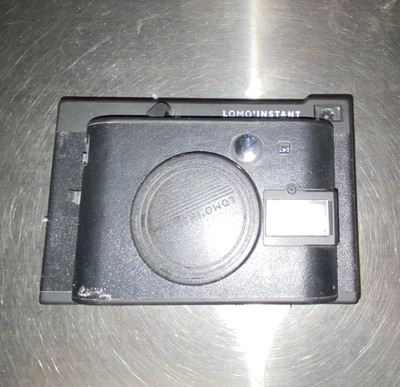 Lomography Lomo'Instant Compact Camera Built-In Flash Black f/8