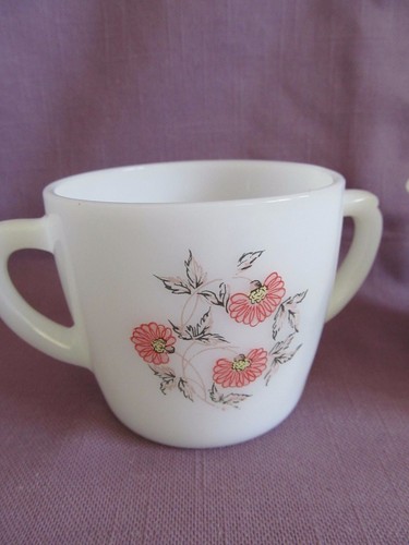 Set crema e zucchero Fire King Fleurette bicchiere da latte - Foto 3 di 5