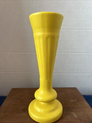 Vintage Haeger 9.25” Tall Olive Yellow Matte Ribbed Pottery Vase- Made In USA